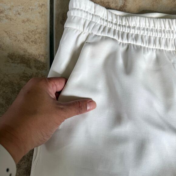 Lululemon Softstreme High-Rise Straight Leg Crop Top Women’s Size 8 Cream - Picture 9 of 10